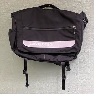 Patagonia, Shoulder, Messenger or Carry Bag, Black, GUC